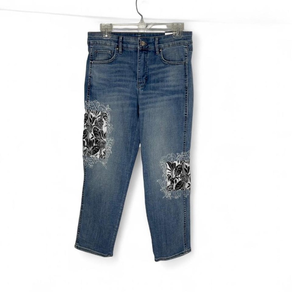 WHBM Floral Patch Embroidered Blue Jeans Size 6 The Straight Crop~ high‎ rise